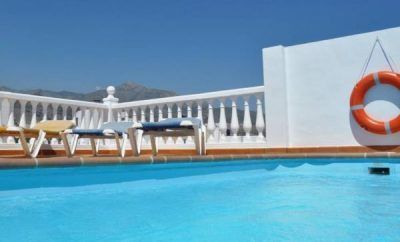 APARTAMENTOS EN NERJA PULGUILLA – PLAYA DE BURRIANA – PISCINA